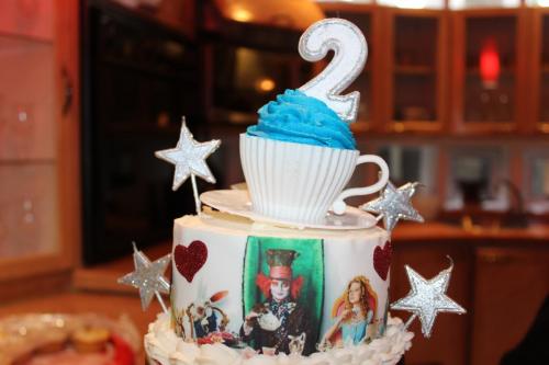 Alice in Wonderland Themed 3D Cake 2
